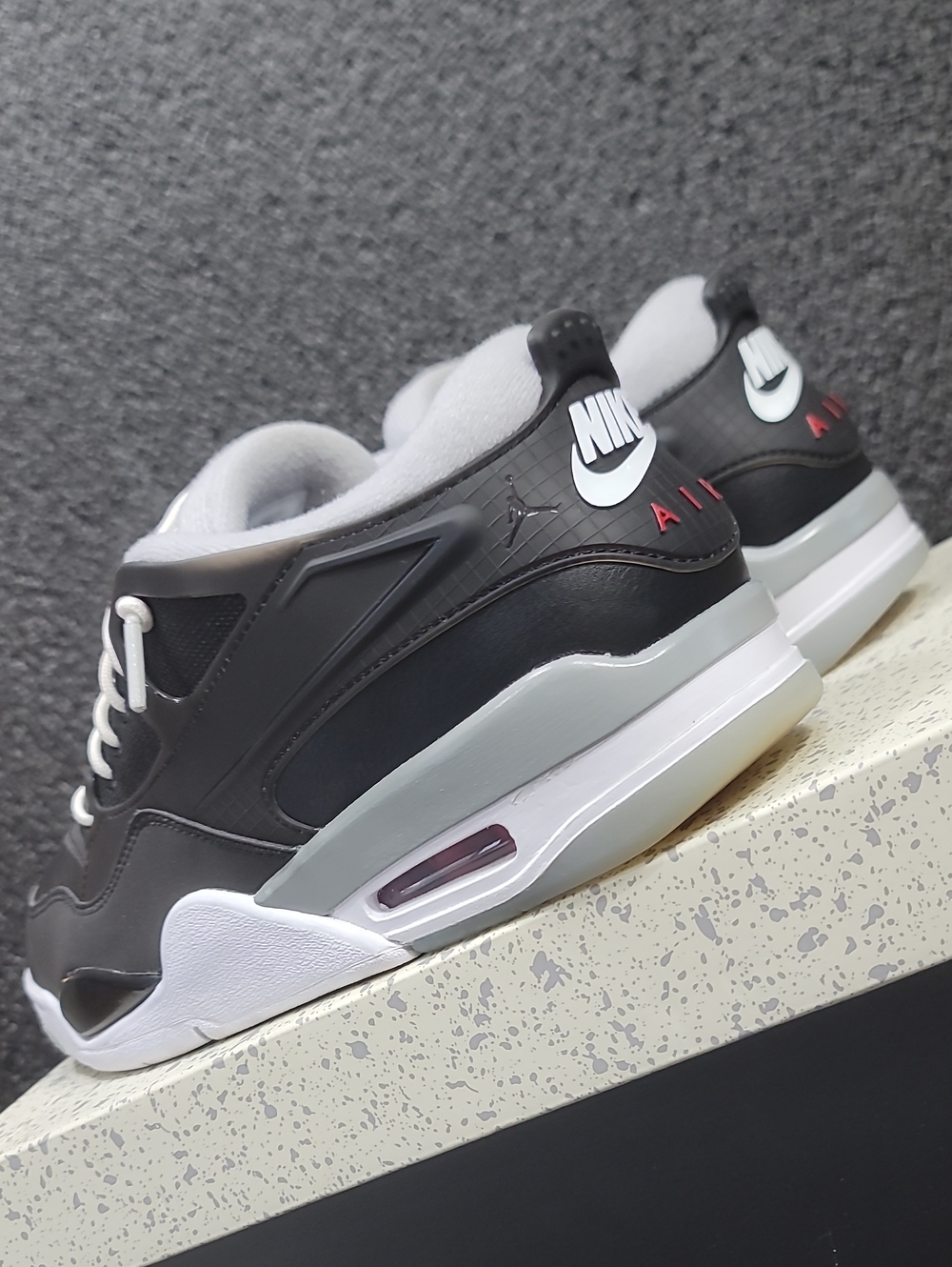 Nike Air Jordan 4 RM Premium "Black Mettalic" Like New Mens 9 Fast Shipping - Picture 9 of 11
